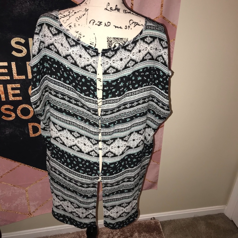 🚫SOLD🚫TORRID• multi pattern buttonback blouse - Picture 6 of 7